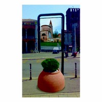 vaso per arredi urbani