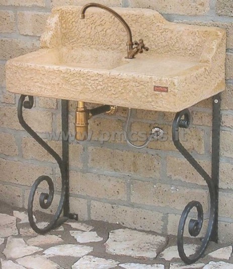 lavello in pietra